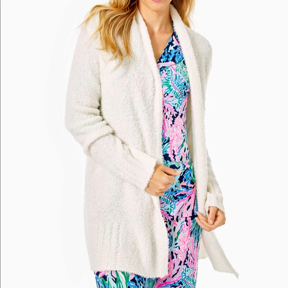 NWOT white XS Lilly Pulitzer Basia Cardigan! :)